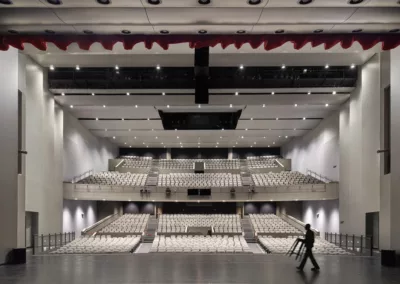 Ovation Reflectors Maximize the Potential of Local Performing Arts Theater